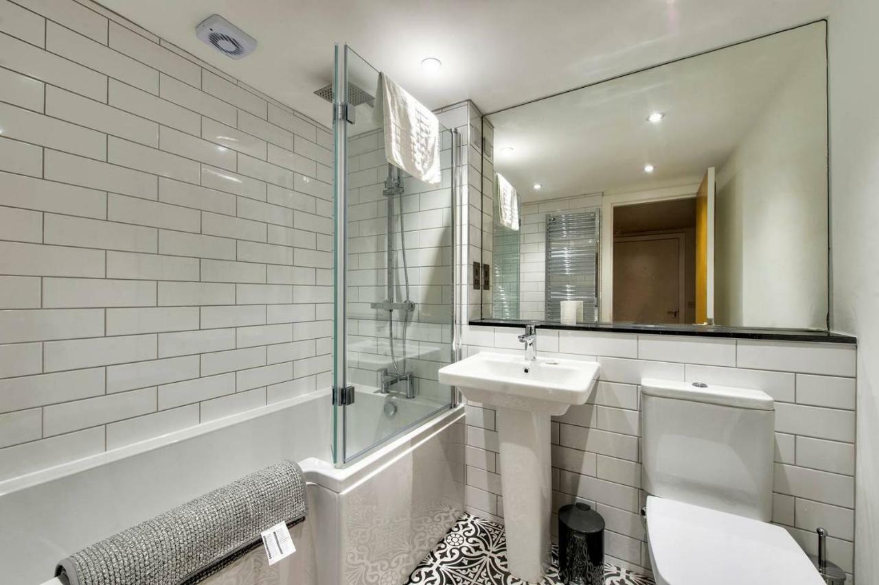 Appartement Altido Ultra Stylish Calton Road Apt W/ Parking à Édimbourg Extérieur photo