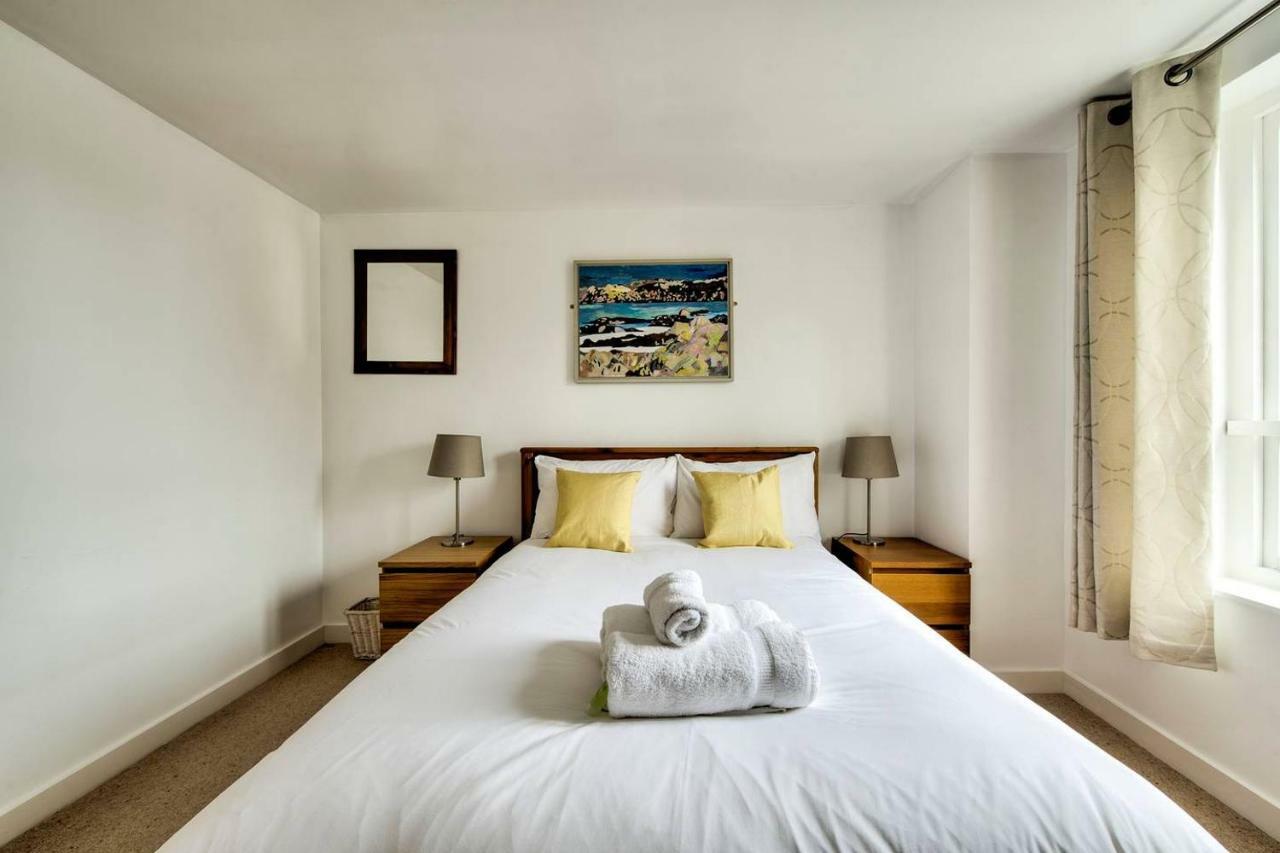 Appartement Altido Ultra Stylish Calton Road Apt W/ Parking à Édimbourg Extérieur photo